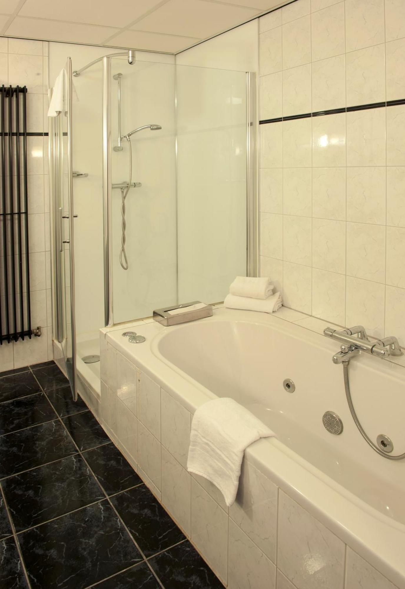 Hotel Wapen Van Delden Ngoại thất bức ảnh